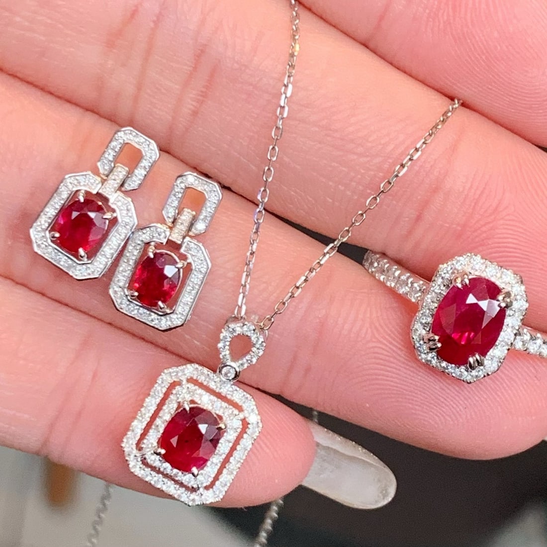 14k Gold 3.14 Ctw Natural Ruby & Diamond Jewelry Set - 5