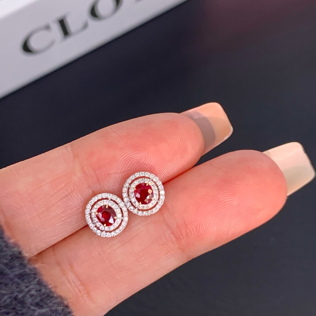 14k Gold 0.60 Ctw Natural Ruby & Diamond Earrings: Ref:230994304 // gold content:14k gold // main gemstone:ruby // shape:oval // carat weight:0. 36ct // color:pigeonblood red // treatment:natural // // adjacent gemstone 2 : diamond // shape:round //