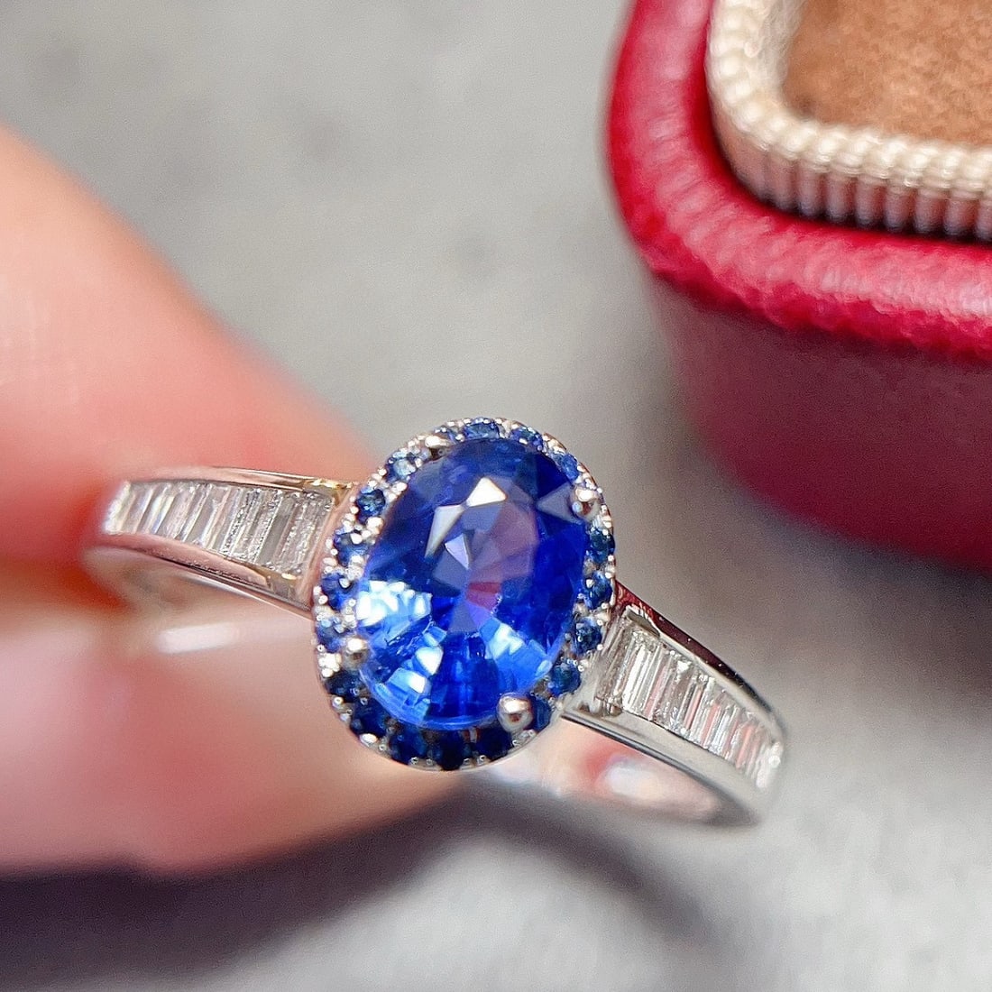 14k Gold 1 Ct Natural Sapphire & Sapphire & Diamond Ring - 4