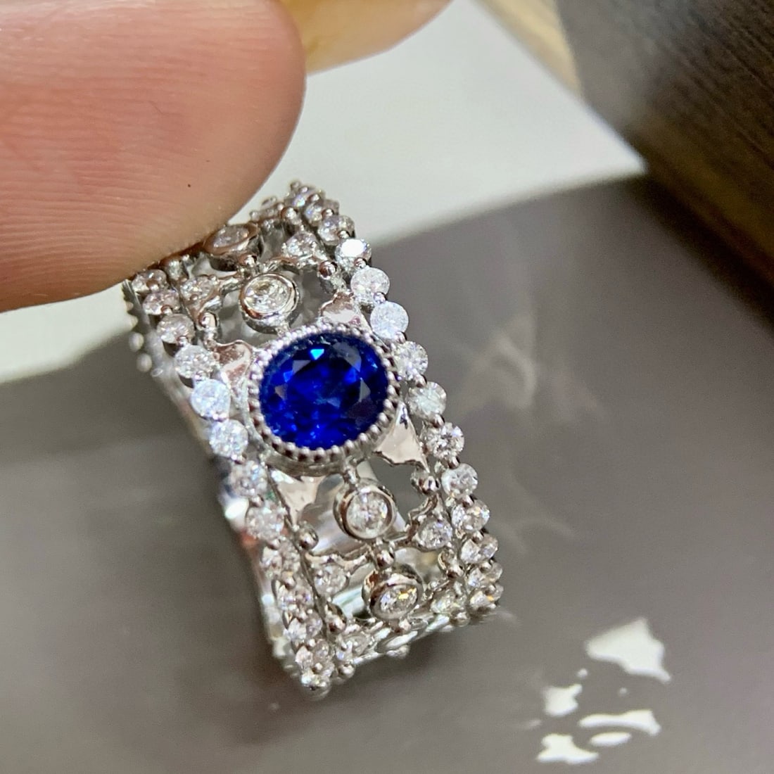 14k Gold 1.01 Ctw Natural Sapphire & Diamond Ring: Ref:230994311 // gold content:14k gold // ring size:7. 25us // // main gemstone:sapphire // shape:oval // carat weight:0. 54ct // color:blue // treatment:natural // // adjacent gemstone 2 : diamond