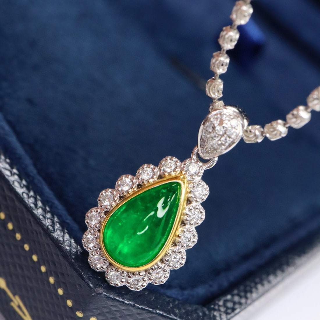 14k Gold 1.34 Ctw Vivid Green Natural Emerald & Diamond Pendant( Without Chain ) - 3