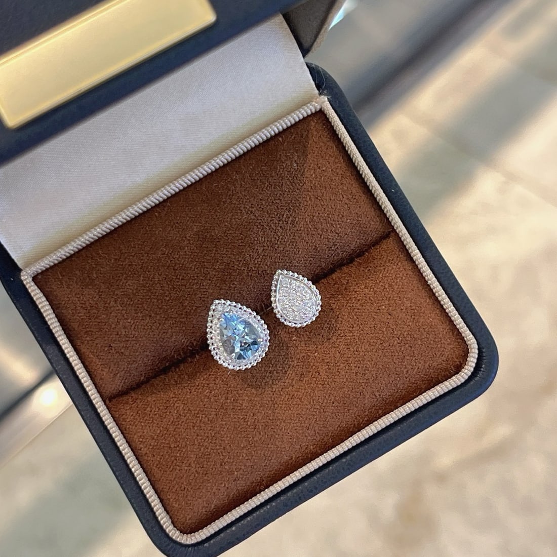 14k Gold 1.15 Ctw Natural Aquamarine & Diamond Ring: Ref:230994318 // gold content:14k gold // ring size:7. 25us // // main gemstone:aquamarine // shape:pear // carat weight:0. 96ct // color:santa maria color // treatment:natural // // adjacent