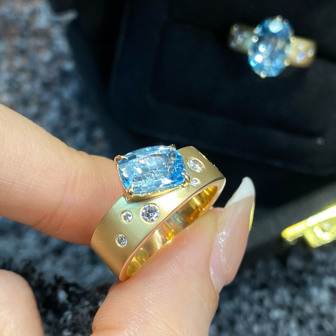 14k Gold 1.87 Ctw Natural Aquamarine & Diamond Ring - 4
