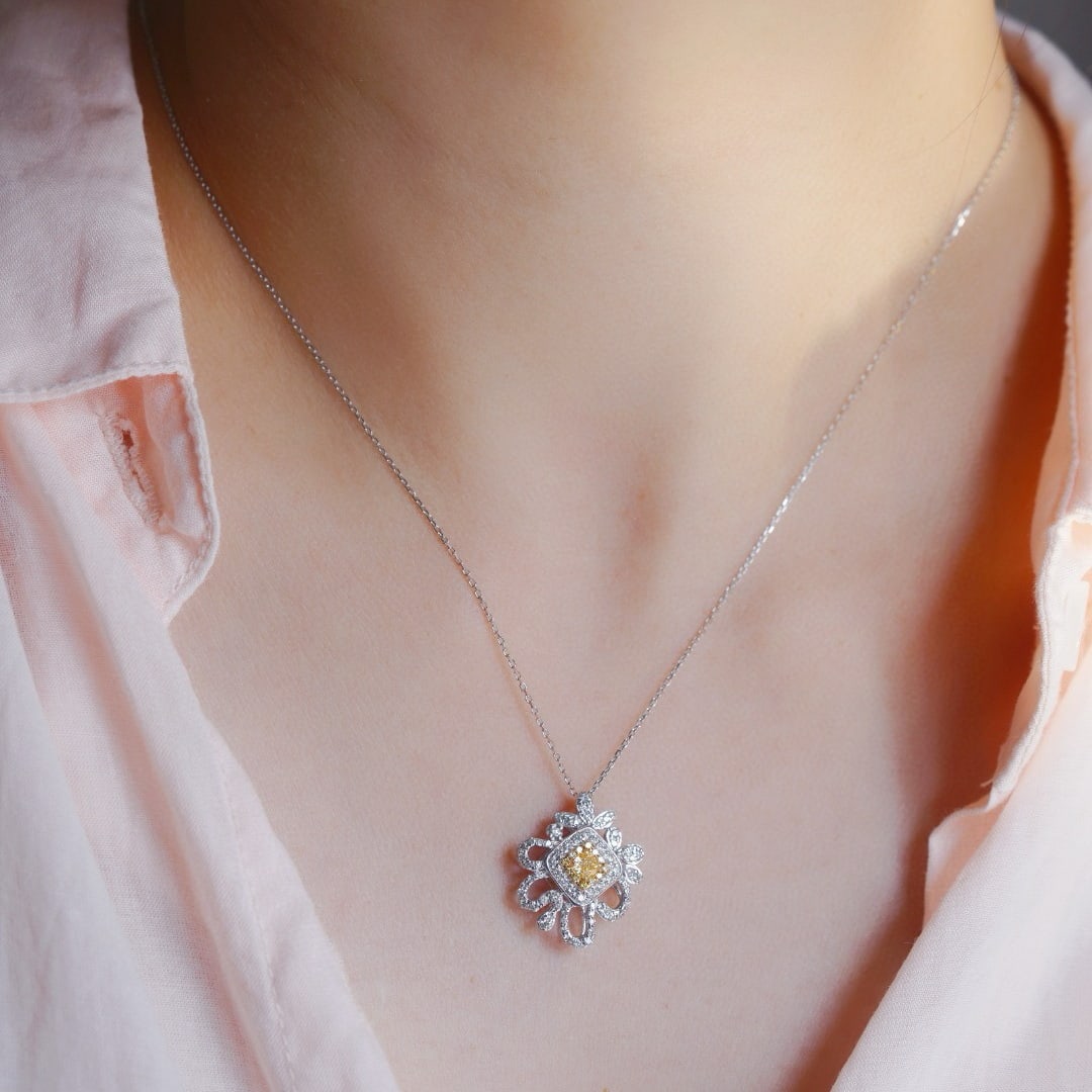 14k Gold 0.70 Ctw Natural Yellow Diamond & Diamond Necklace - 4