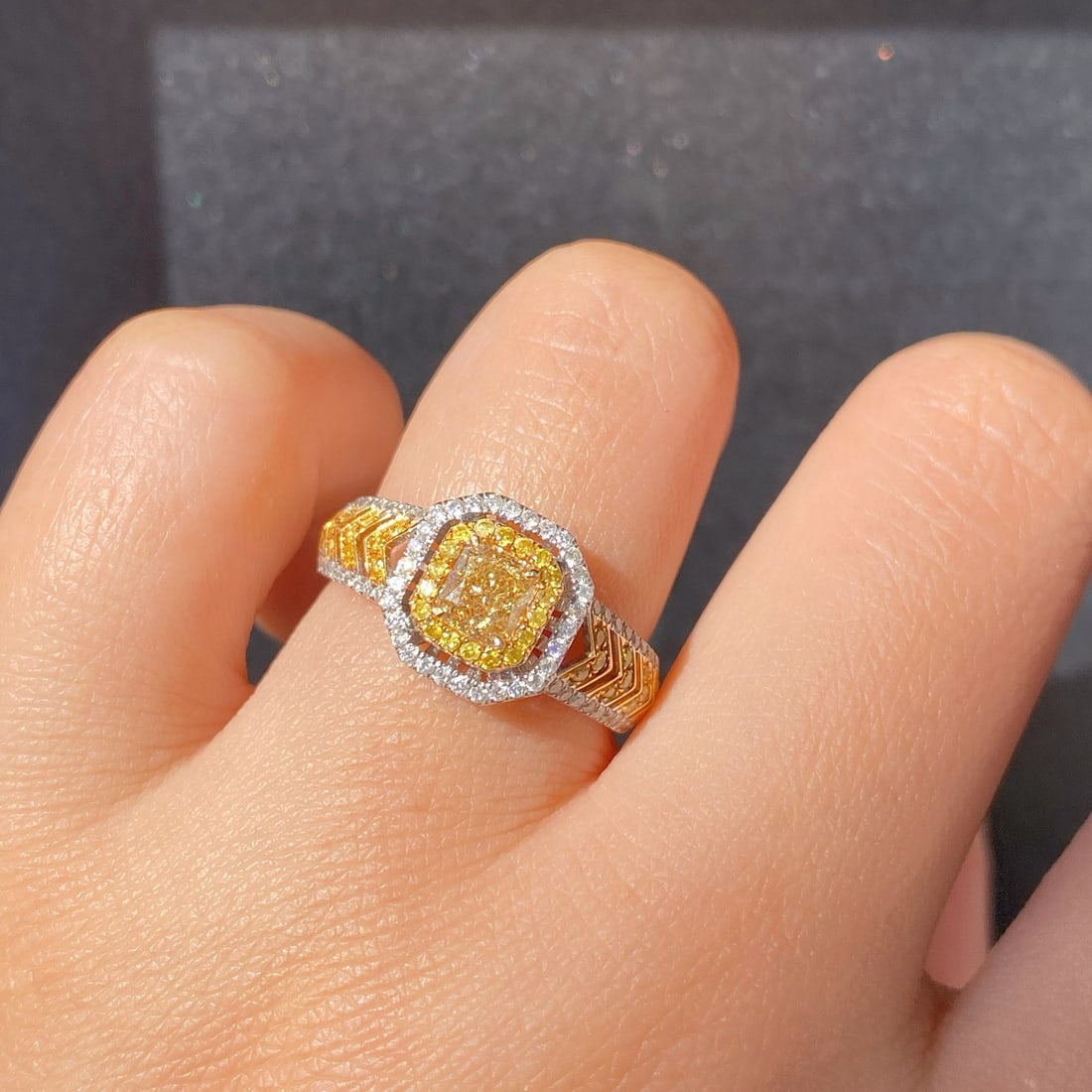 14k Gold 1.17 Ctw Natural Yellow Diamond & Diamond Ring - 3