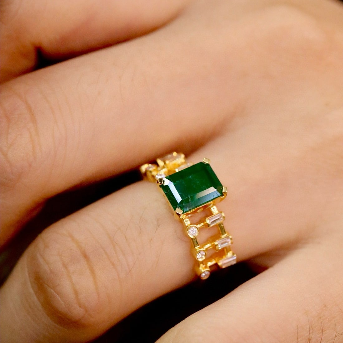 14k Gold 1.66 Ctw Vivid Green Natural Emerald & Diamond Ring - 4