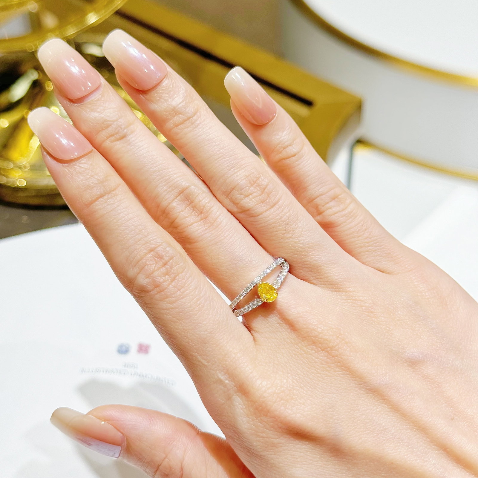 14k Gold 0.58 Ctw Natural Yellow Diamond & Diamond Ring - 2
