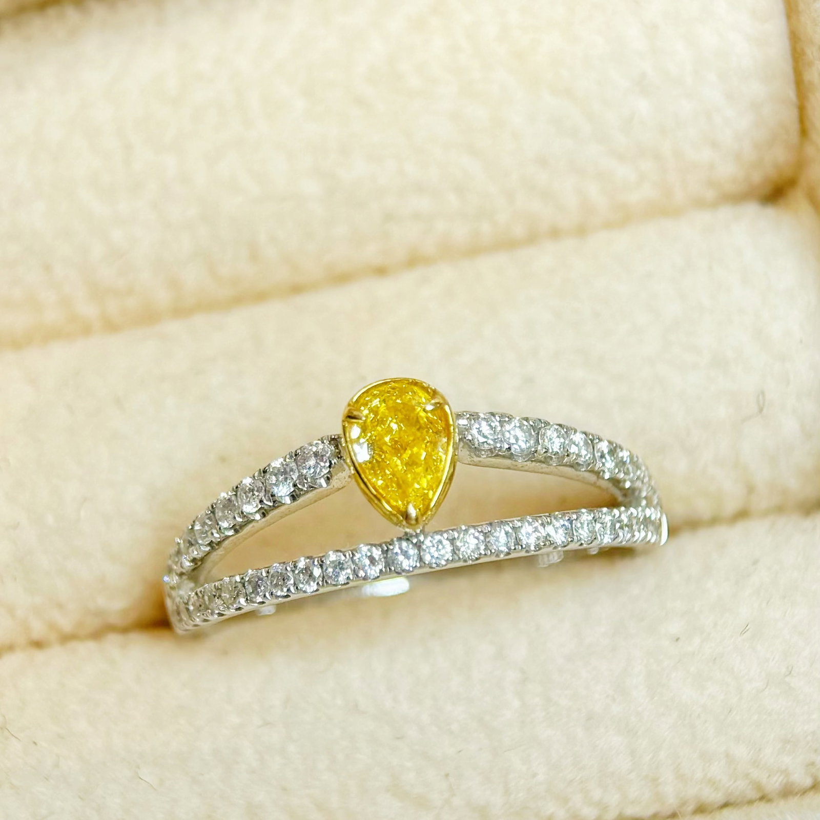 14k Gold 0.58 Ctw Natural Yellow Diamond & Diamond Ring - 3