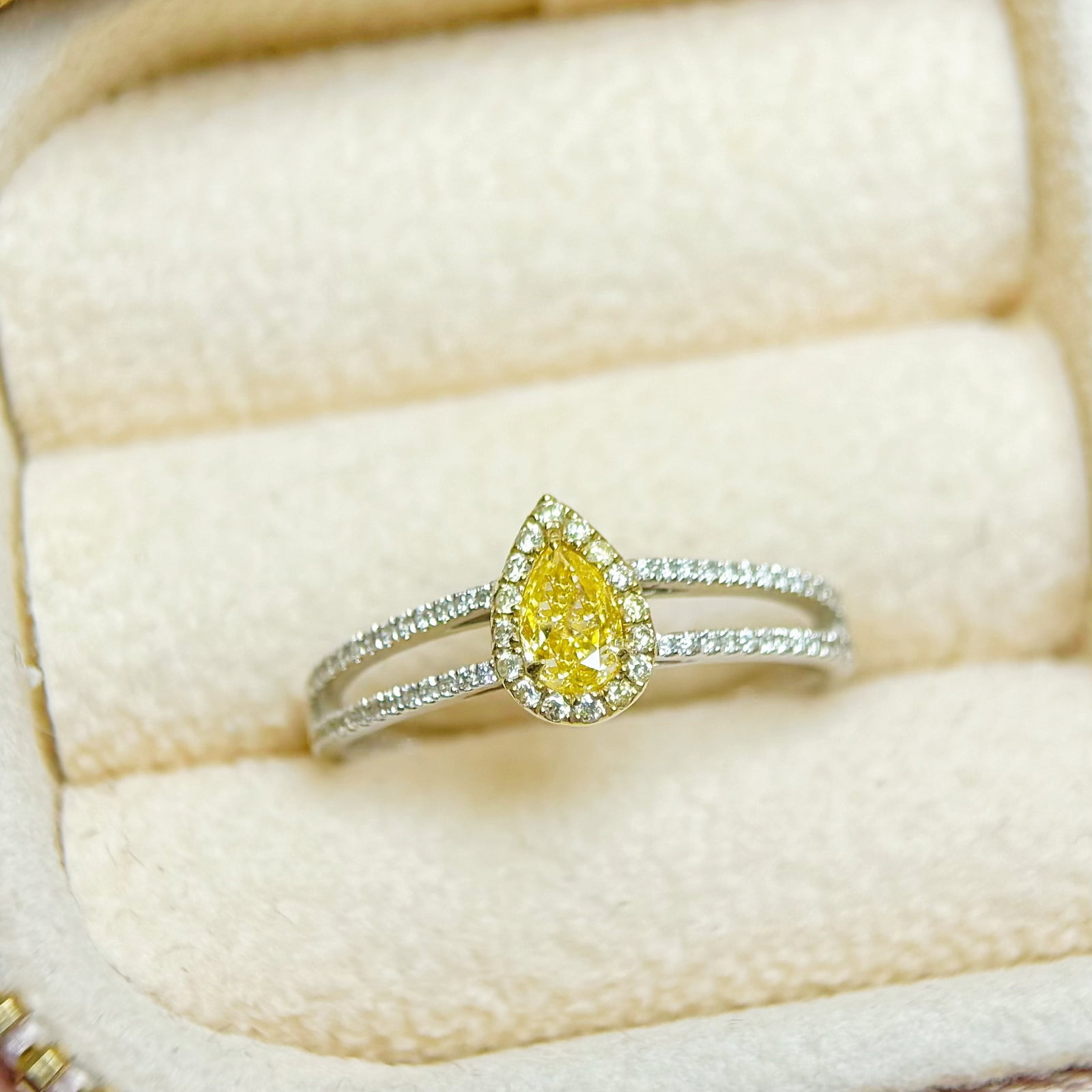 14k Gold 0.51 Ctw Natural Yellow Diamond & Diamond Ring: Ref:230994366 // gold content:14k gold // ring size:7. 25us // // main gemstone:yellow diamond // shape:pear // carat weight:0. 31ct // color:yellow // treatment:natural // // adjacent gemstone 2 :