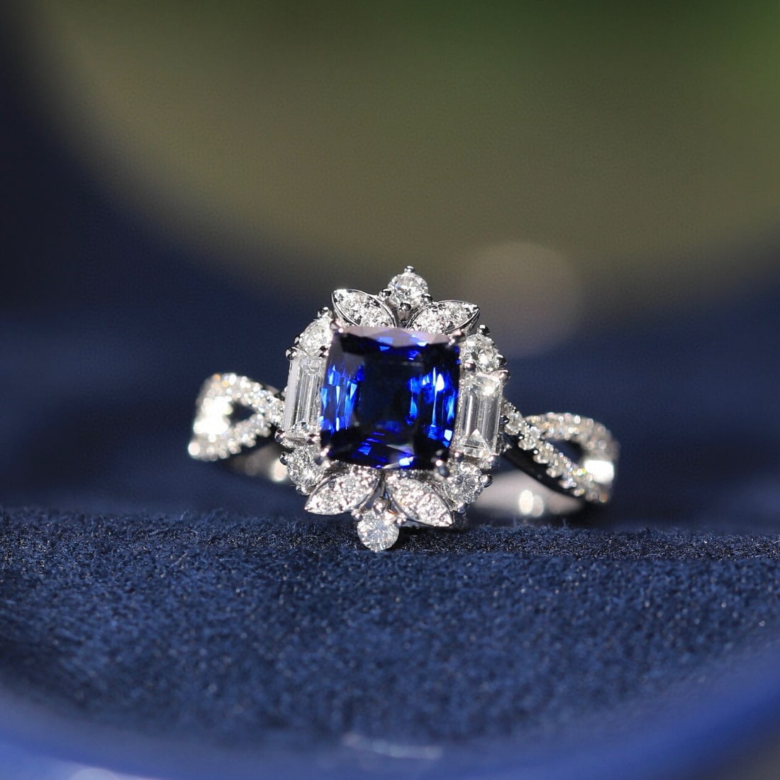14k Gold 2.13 Ctw Natural Sapphire & Diamond Ring - 3
