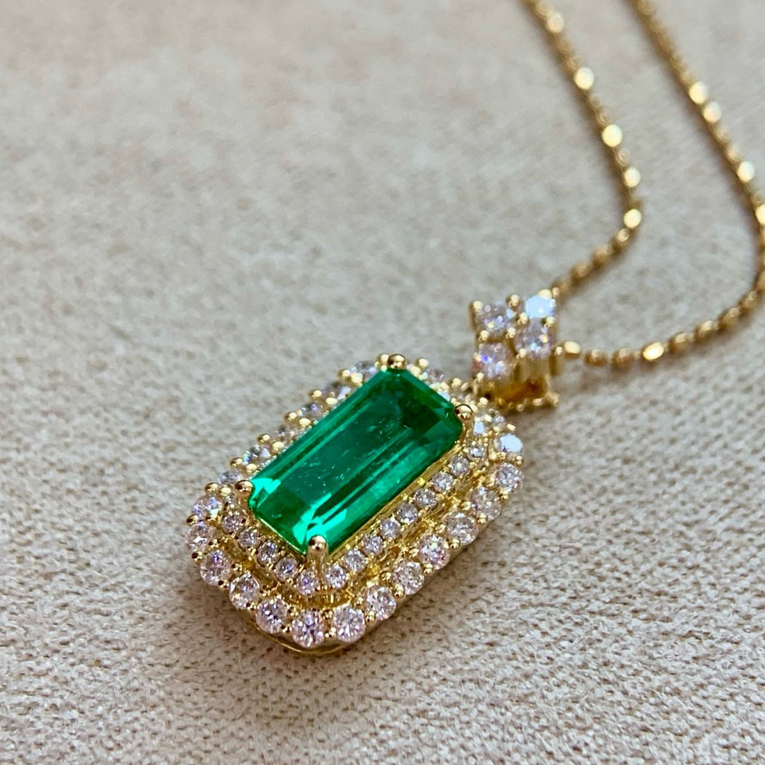 14k Gold 1.59 Ctw Vivid Green Natural Emerald & Diamond Pendant( Without Chain ) - 2