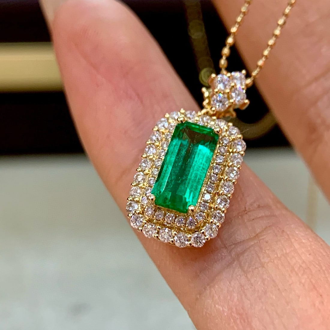 14k Gold 1.59 Ctw Vivid Green Natural Emerald & Diamond Pendant( Without Chain ) - 4