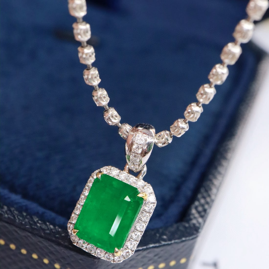 14k Gold 1.48 Ctw Vivid Green Natural Emerald & Diamond Pendant( Without Chain ) - 2