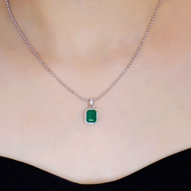 14k Gold 1.48 Ctw Vivid Green Natural Emerald & Diamond Pendant( Without Chain ) - 4