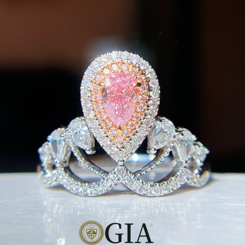 Gia Certified 14k Gold 0.80 Ctw Natural Pink Diamond & Diamond Ring: Ref:230994379 // gold content:14k gold // ring size:7. 25us // // main gemstone:pink diamond // certified:gia // shape:pear // carat weight:0. 31ct // clarity grade:si2 // color:pink // treatment:natu