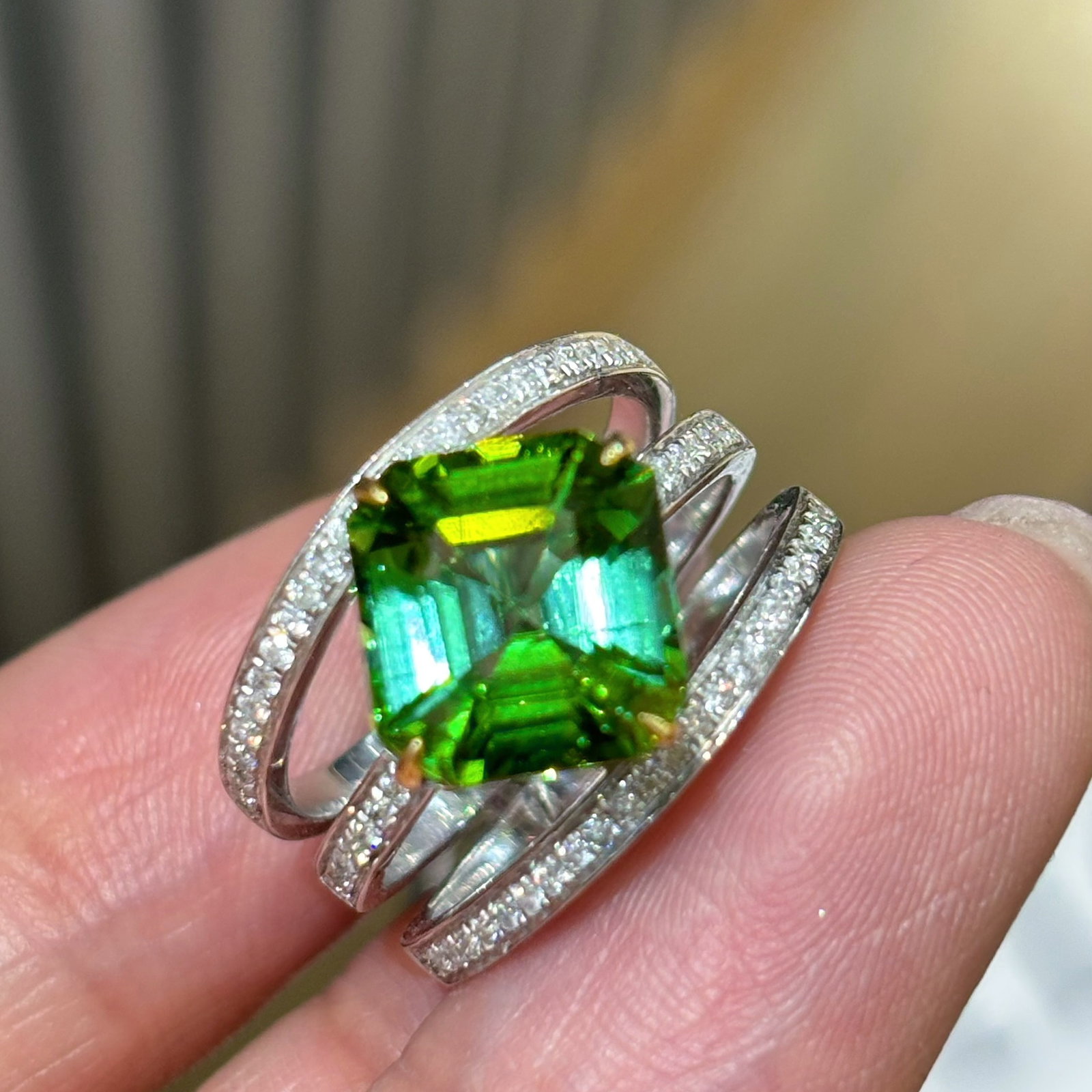 14k Gold 4 Ct Natural Tourmaline & Diamond Ring - 2