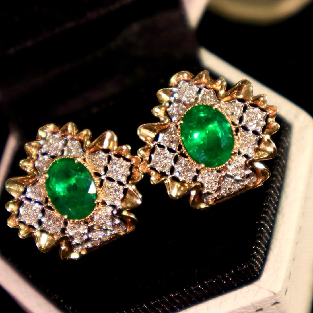 14k Gold 2.40 Ctw Vivid Green Natural Emerald & Diamond Earrings - 3