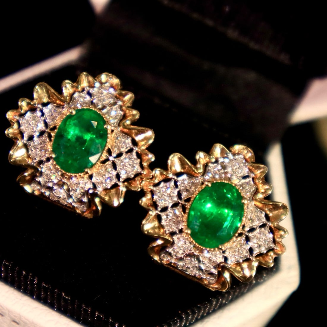 14k Gold 2.40 Ctw Vivid Green Natural Emerald & Diamond Earrings - 4