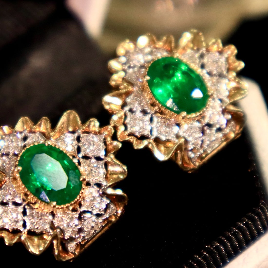 14k Gold 2.40 Ctw Vivid Green Natural Emerald & Diamond Earrings - 8