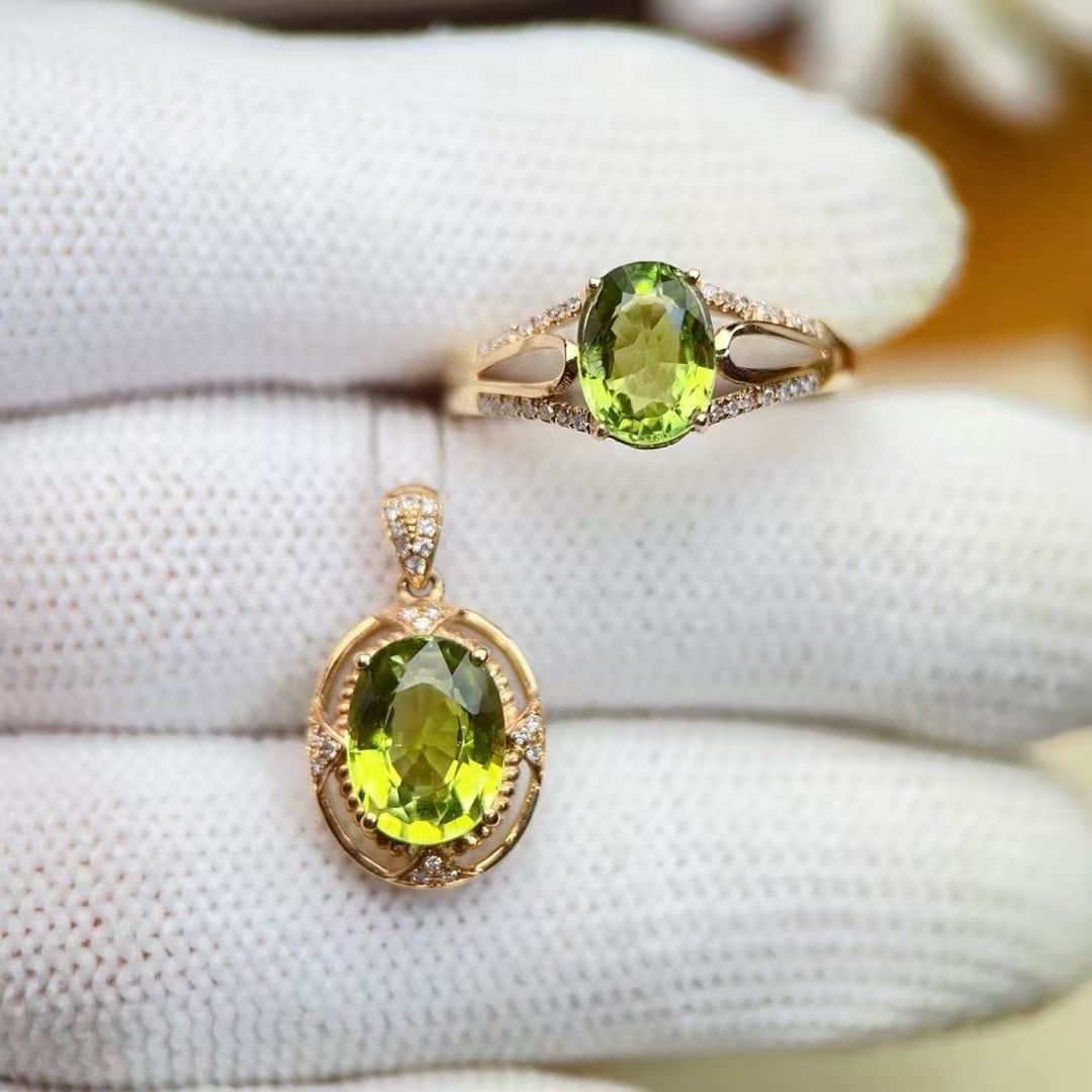 14k Gold 3.35 Ctw Natural Tourmaline & Diamond Jewelry Set: Ref:230994407 // gold content:14k gold // ring size:7. 25us // // pendant(without chain) // main gemstone:tourmaline // shape:oval // carat weight:1. 95ct // color:green // treatment:natural // // adj