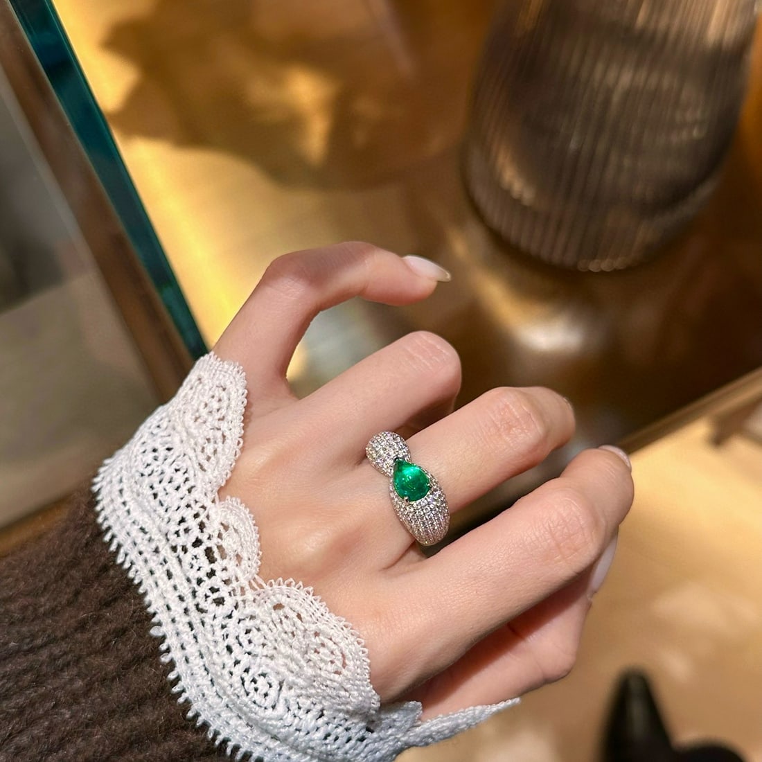 14k Gold 4.05 Ctw Vivid Green Natural Emerald & Diamond Ring - 4