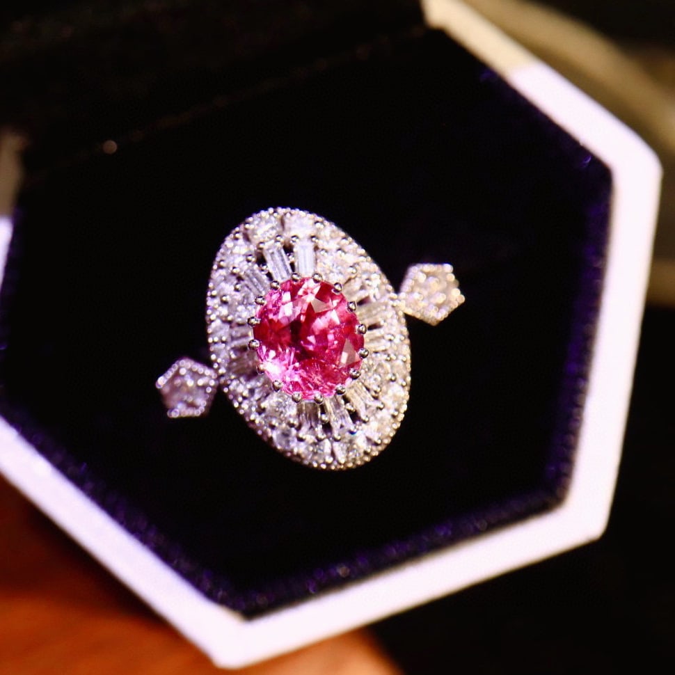 14k Gold 1.95 Ctw Natural Padparadscha Sapphire & Diamond Ring: Ref:230994417 // gold content:14k gold // ring size:7. 25us // // main gemstone:padparadscha sapphire // shape:oval // carat weight:1. 36ct // color:orangish pink // treatment:natural // // adjacent g
