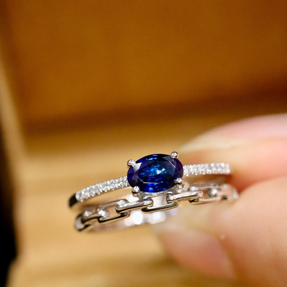 14k Gold 0.73 Ctw Natural Sapphire & Diamond Ring: Ref:230994423 // gold content:14k gold // ring size:7. 25us // // main gemstone:sapphire // shape:oval // carat weight:0. 68ct // color:blue // treatment:natural // // adjacent gemstone 2 : diamond //