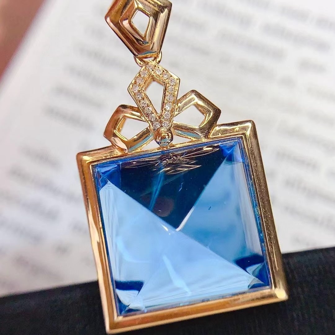 14k Gold 26.65 Ct Natural Topaz & Diamond Pendant( Without Chain ) - 2