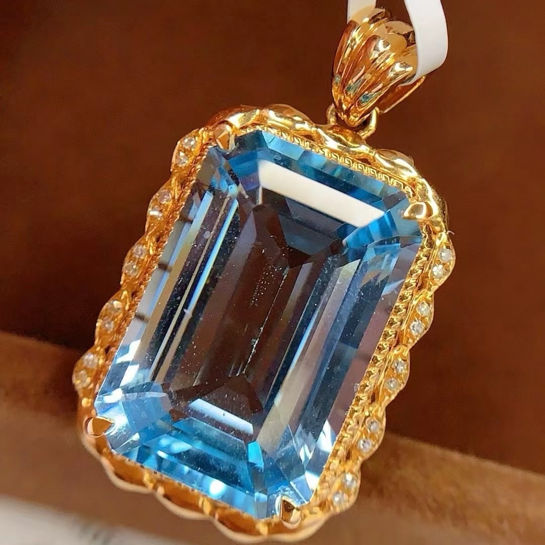 14k Gold 13.1 Ct Natural Topaz & Diamond Pendant( Without Chain ) - 3