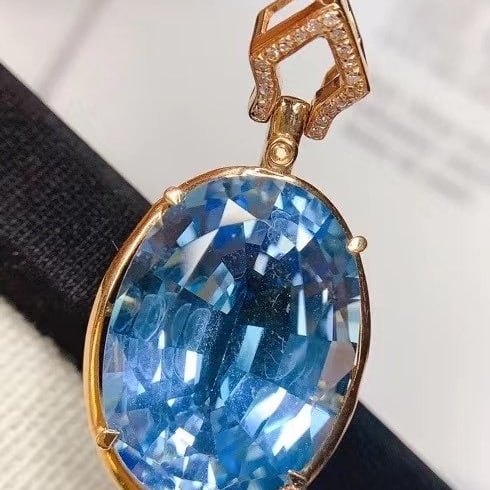 14k Gold 19.15 Ct Natural Topaz & Diamond Pendant( Without Chain ) - 2