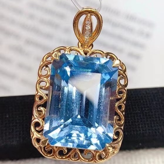 14k Gold 12.2 Ct Natural Topaz & Diamond Pendant( Without Chain ) - 2