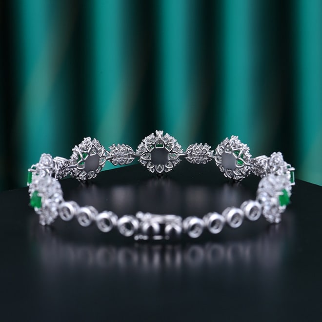 14k Gold 2.25 Ctw Vivid Green Natural Emerald & Diamond Bracelet - 3