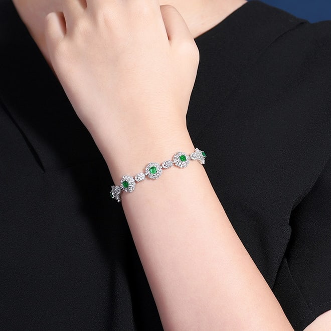 14k Gold 2.25 Ctw Vivid Green Natural Emerald & Diamond Bracelet - 5