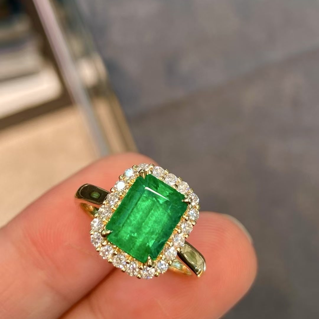 14k Gold 3.13 Ctw Vivid Green Natural Emerald & Diamond Ring - 3