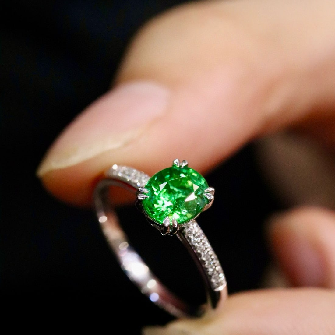 14k Gold 1.24 Ctw Vivid Green Natural Tsavorite & Diamond Ring - 5