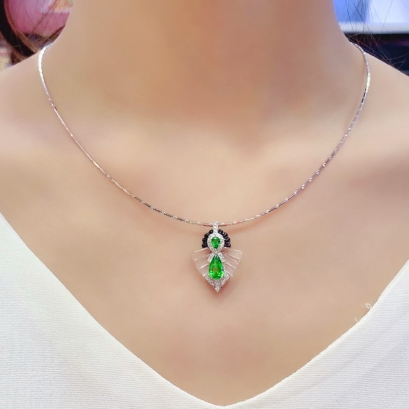 14k Gold 1.34 Ctw Vivid Green Natural Tsavorite & Diamond Pendant( Without Chain ) - 5