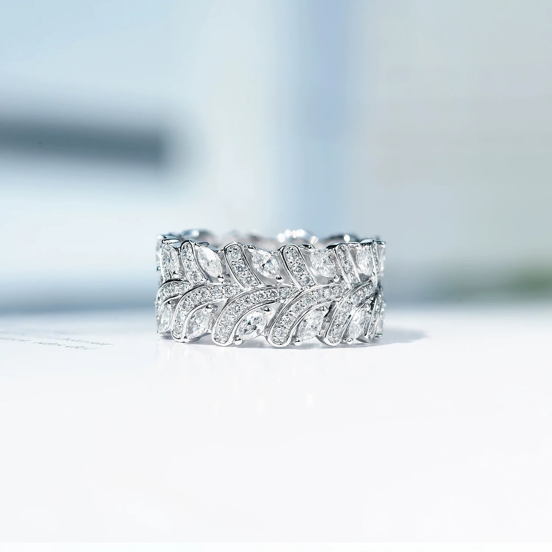 14k Gold 1.5 Ct Natural H Diamond Ring: Ref:230995009 // gold content:14k gold // ring size:7. 25us // // main gemstone:diamond // shape:marquise & round // carat weight:1. 5ct // clarity grade:vs-si // color:h // treatment:natural // Condi