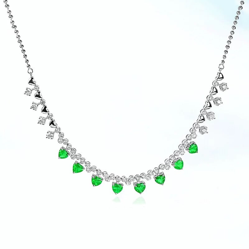 14k Gold 2.77 Ctw Natural Emerald & Diamond Necklace: Ref:230995013 // gold content:14k gold // main gemstone:emerald // shape:heart // carat weight:1. 8ct // color:green // treatment:natural // // adjacent gemstone 2 : diamond // shape:round // carat we