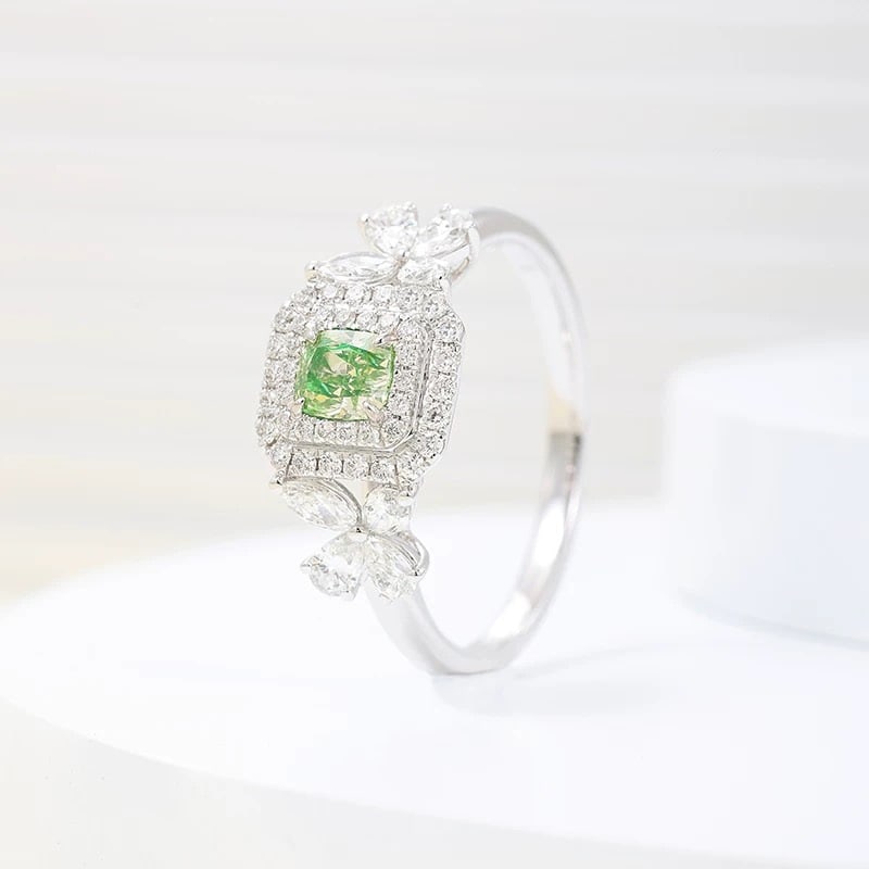 14k Gold 0.94 Ctw Natural Green Diamond & Diamond Ring - 2