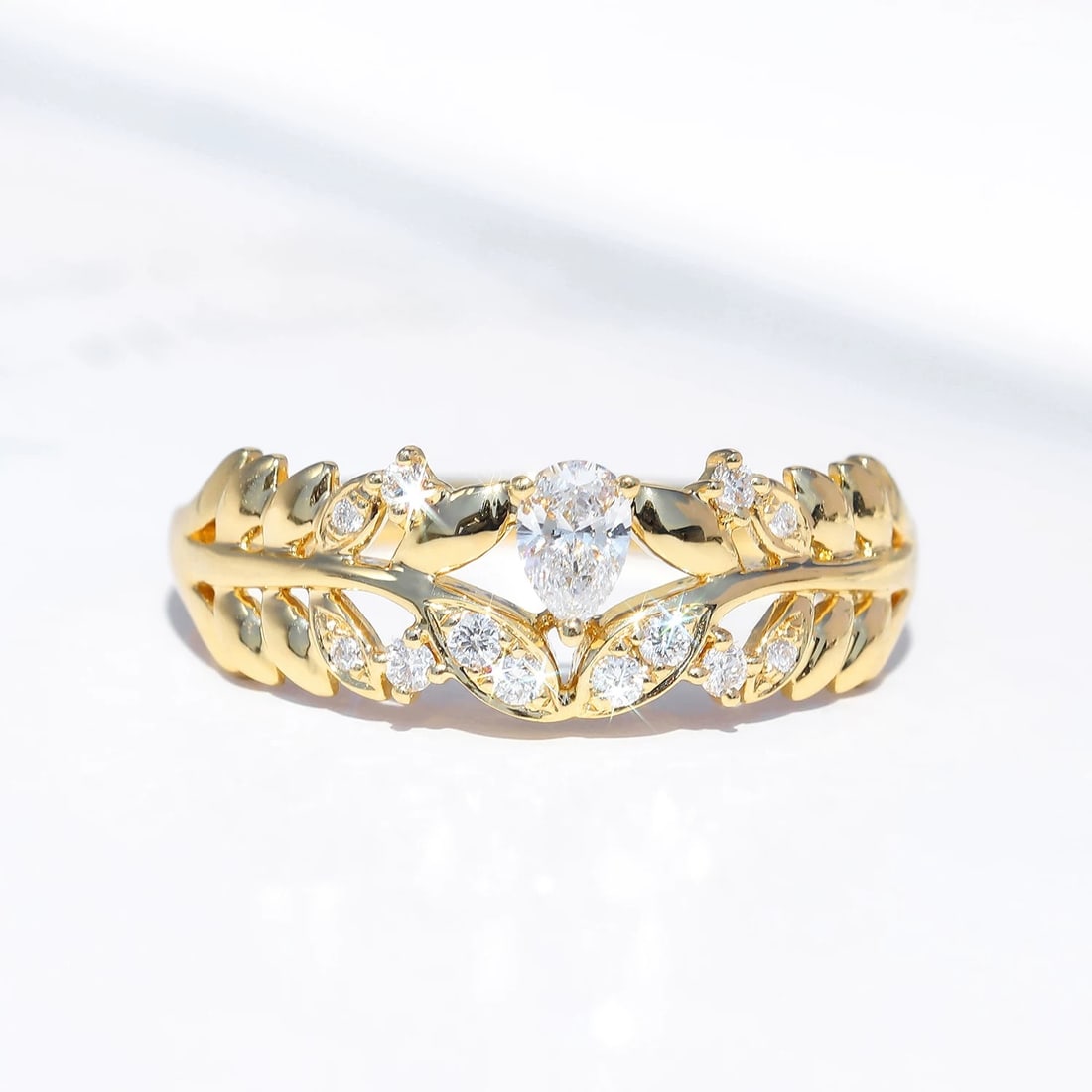 14k Gold 0.24 Ctw Natural H Diamond Ring: Ref:230995025 // gold content:14k gold // ring size:7. 25us // // main gemstone:diamond // shape:pear // carat weight:0. 14ct // clarity grade:vs-si // color:h // treatment:natural // // adjacent gems