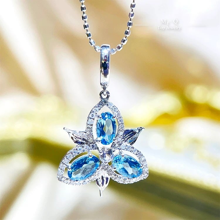 14k Gold 0.74 Ctw Natural Aquamarine & Diamond Pendant( Without Chain ): Ref:230995037 // gold content:14k gold // main gemstone:aquamarine // shape:oval // carat weight:0. 6ct // color:blue // treatment:natural // // adjacent gemstone 2 : diamond // shape:round // carat