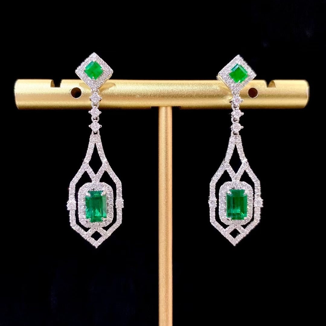 14k Gold 2.33 Ctw Natural Emerald & Diamond Earrings - 5