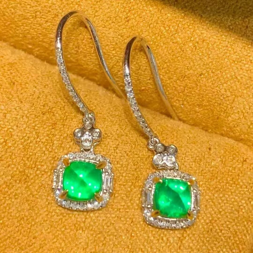 14k Gold 1.1 Ct Natural Emerald & Diamond Earrings - 6