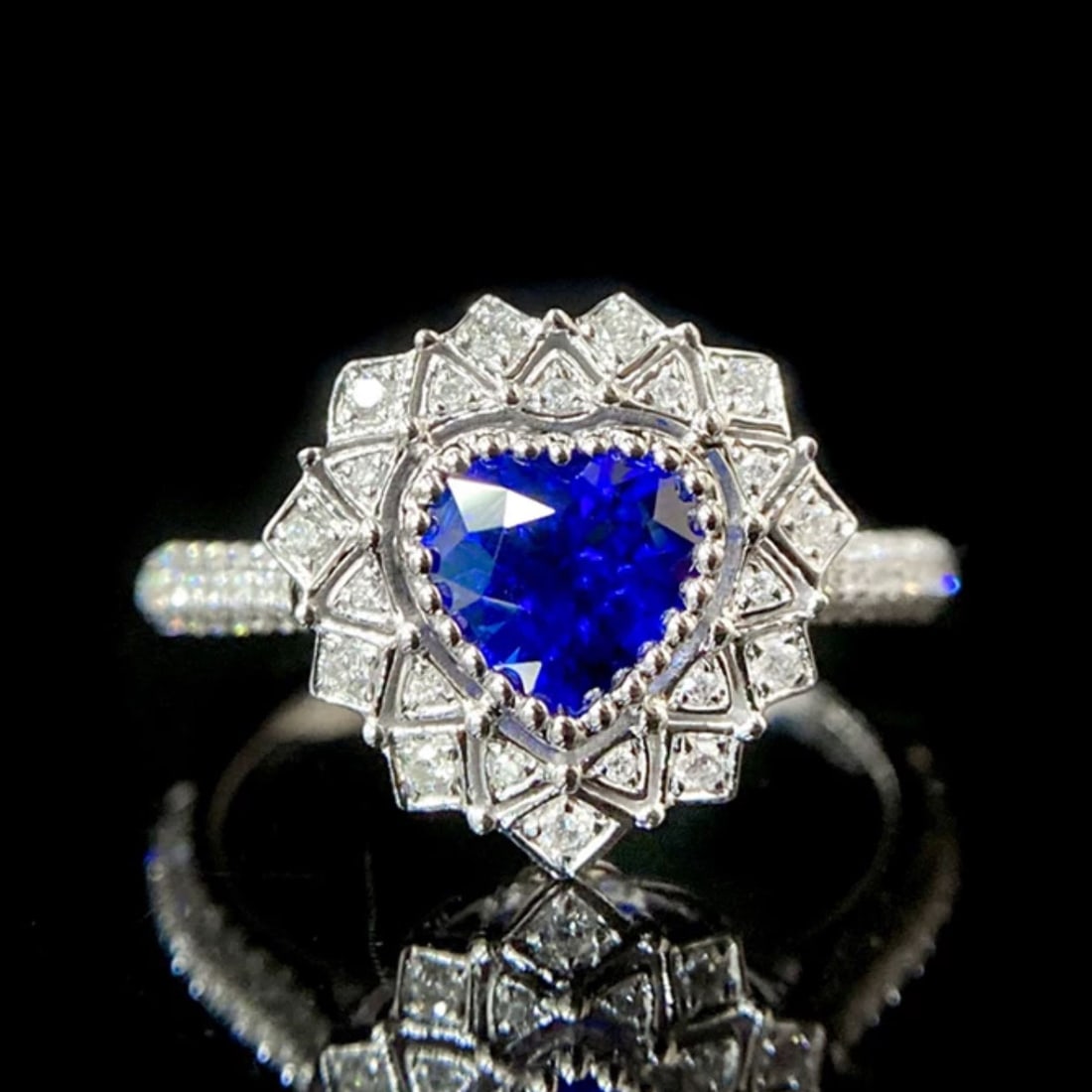 14k Gold 1.40 Ctw Natural Sapphire & Diamond Ring: Ref:230995060 // gold content:14k gold // ring size:7. 25us // // main gemstone:sapphire // shape:heart // carat weight:1. 07ct // color:blue // treatment:natural // // adjacent gemstone 2 : diamond
