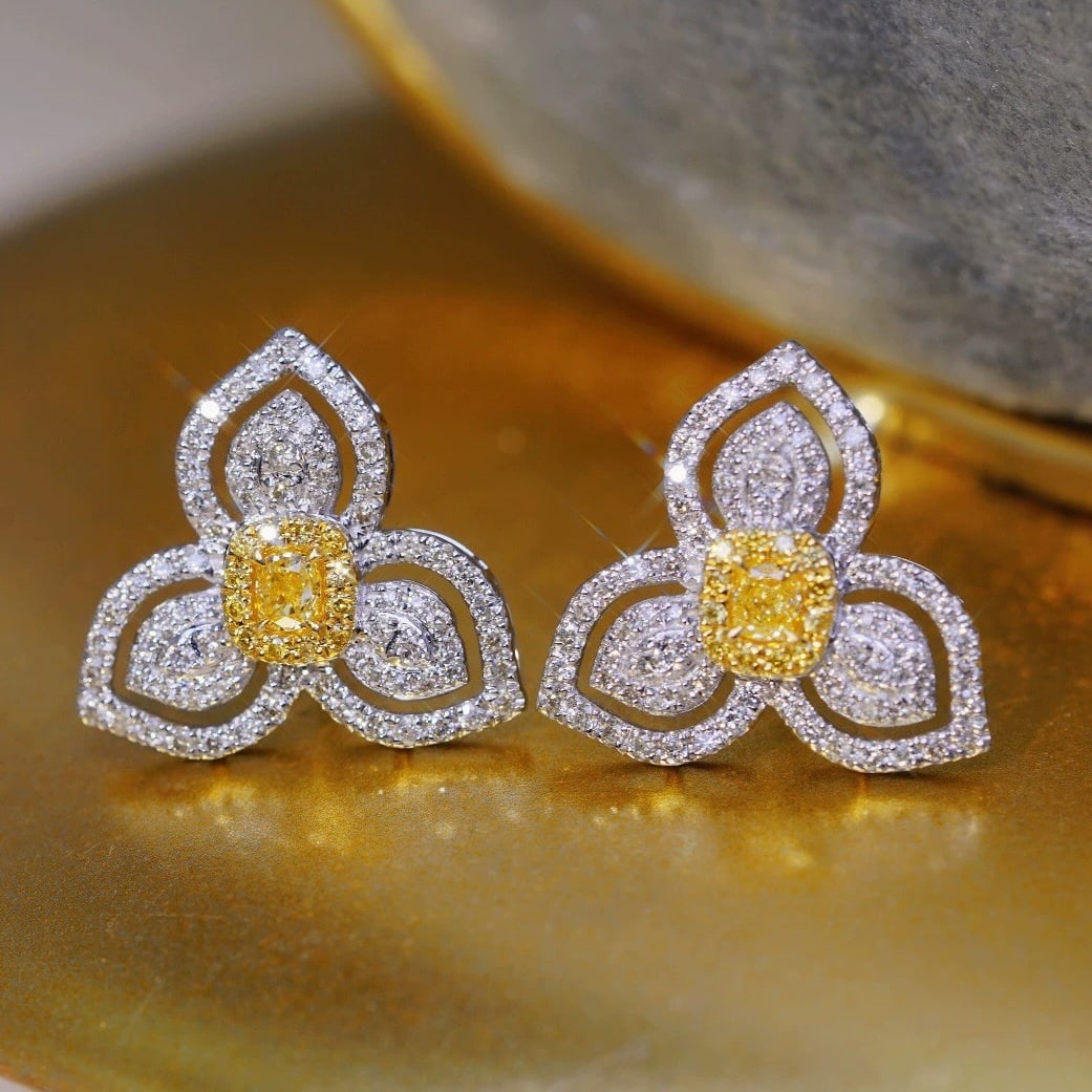 14k Gold 1.00 Ctw Natural Yellow Diamond & Diamond Earrings: Ref:230995064 // gold content:14k gold // main gemstone:yellow diamond // shape:cushion // carat weight:0. 24ct // color:yellow // treatment:natural // // adjacent gemstone 2 : diamond // shape:round