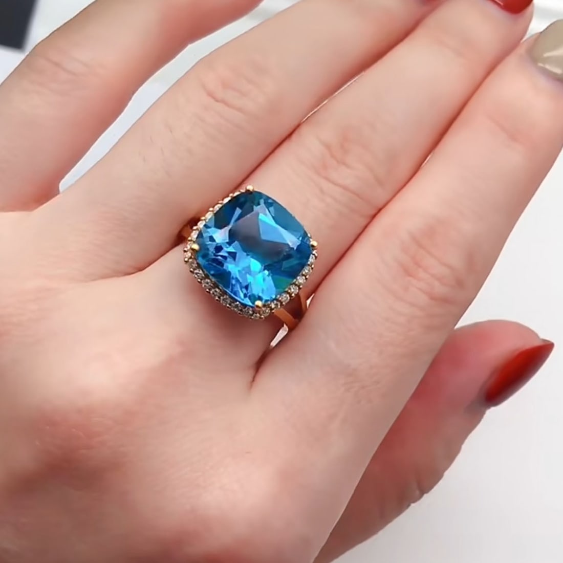14k Gold 12.29 Ctw Natural Topaz & Diamond Ring - 2