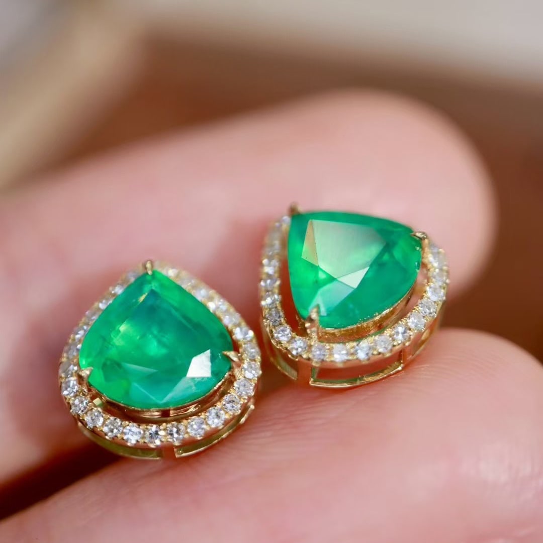 14k Gold 1.97 Ctw Natural Emerald & Diamond Earrings - 7