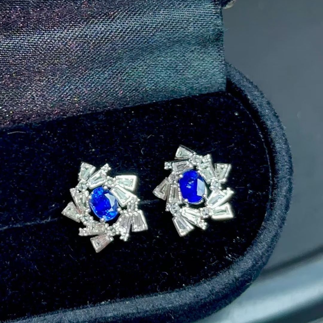 14k Gold 0.8 Ct Natural Sapphire & Sapphire Earrings - 3