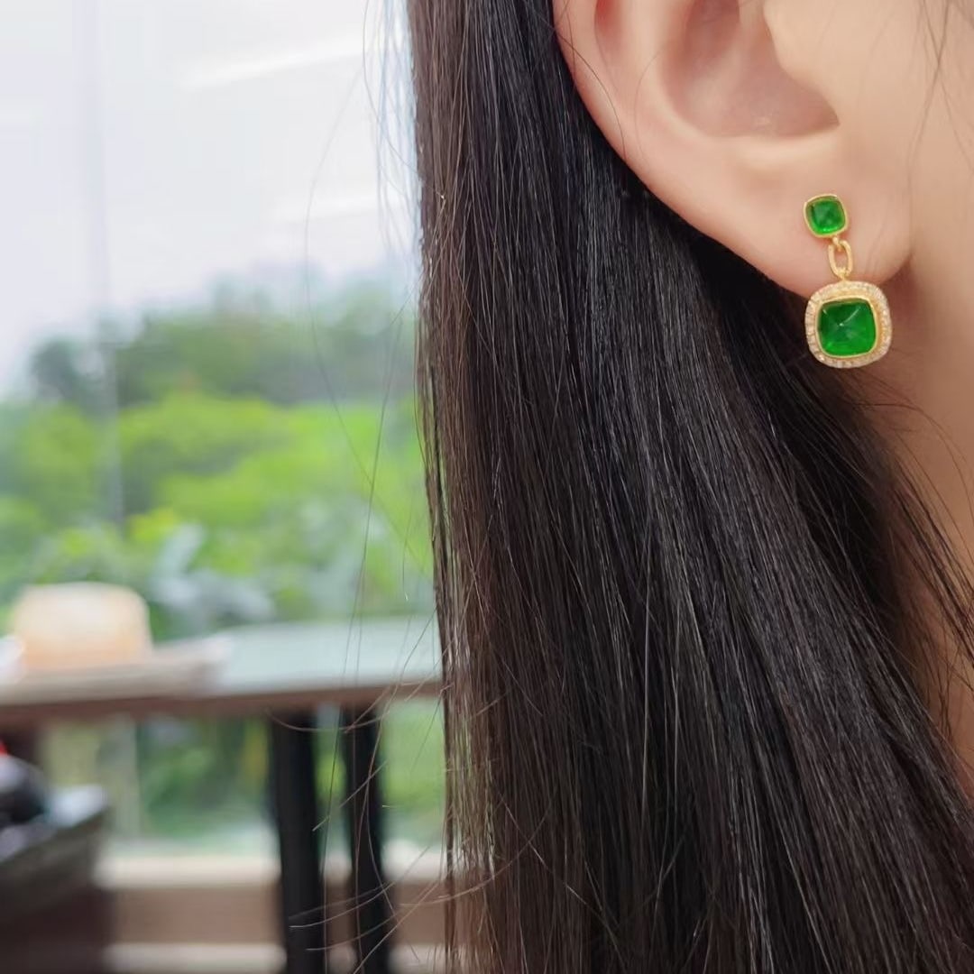 14k Gold 1.6 Ct Natural Emerald & Diamond Earrings - 3