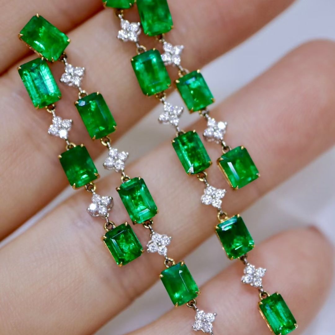 14k Gold 8.16 Ctw Natural Emerald & Diamond Earrings - 6